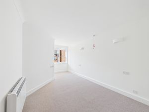 Bedroom- click for photo gallery
